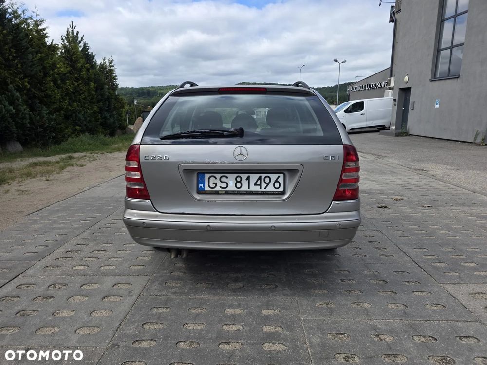 Mercedes-Benz Klasa C 220 T CDI Avantgarde - 15