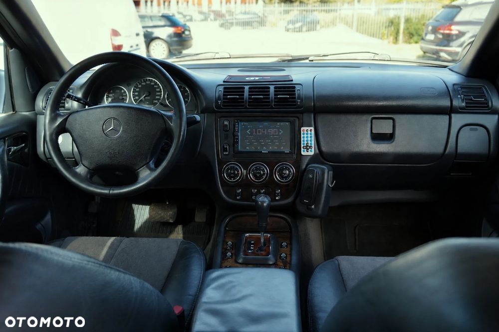 Mercedes-Benz ML - 10
