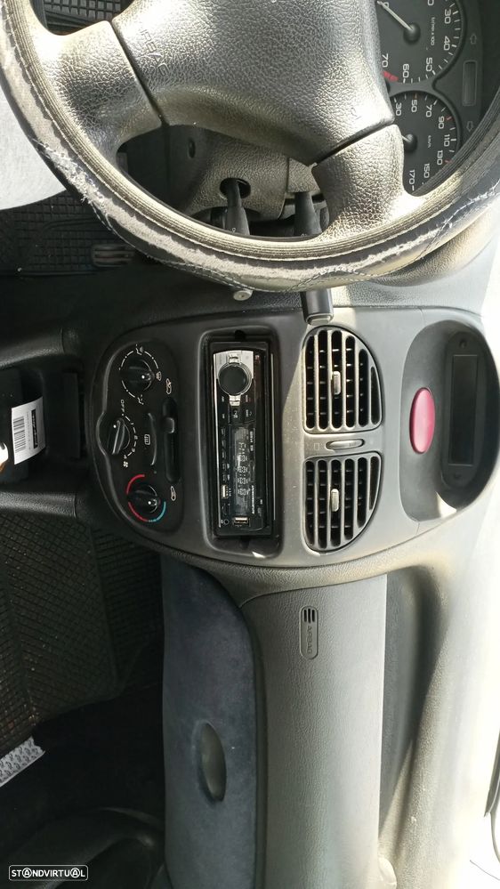 Peugeot 206 1.1 XR Présence - 6