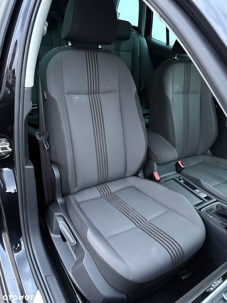 Volkswagen Golf - 15