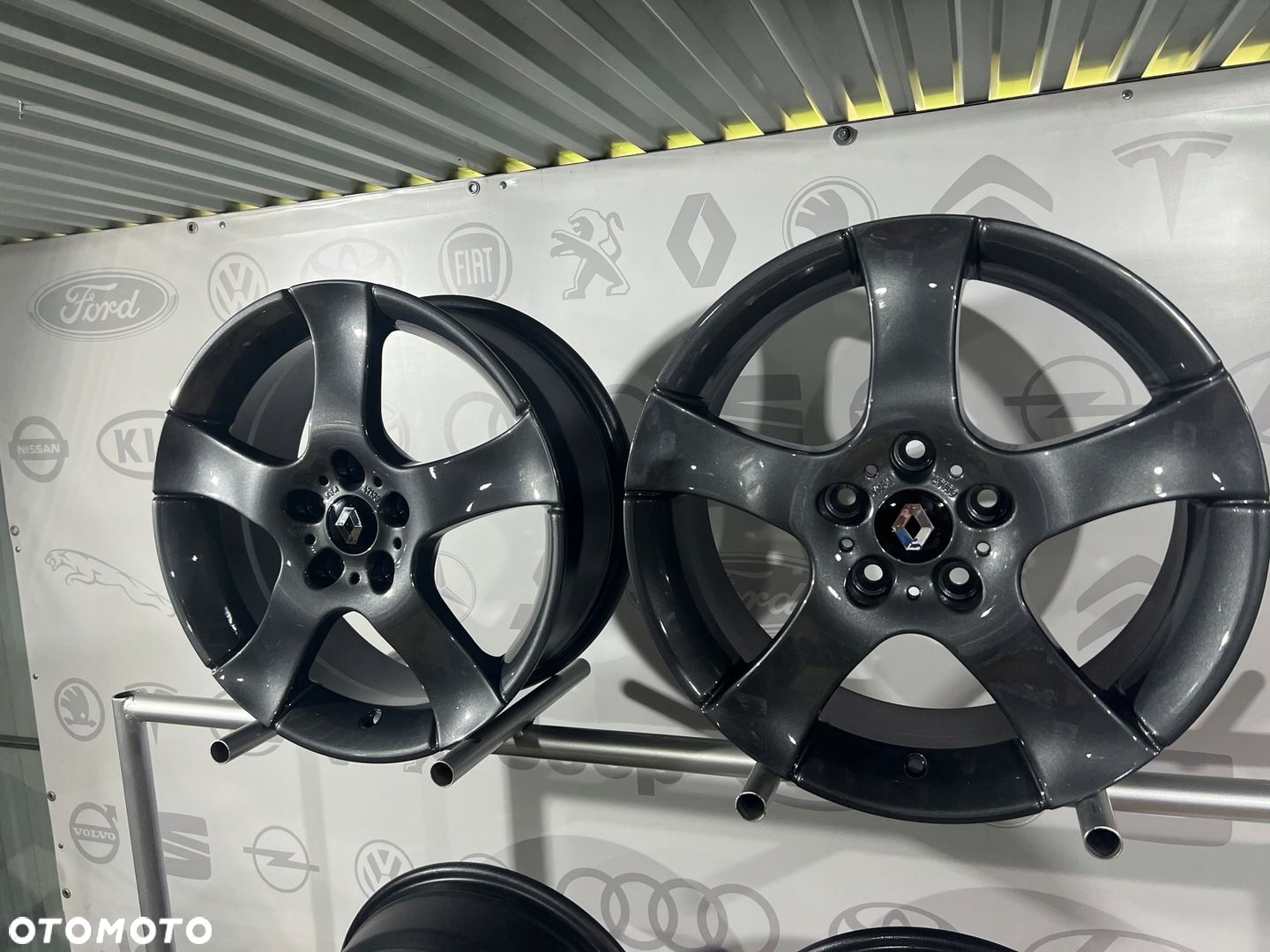 FELGI ALU 17 5X114,3 ET47 RENAULT FONDMETAL - 5