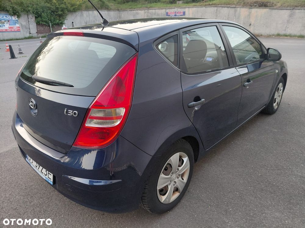 Hyundai i30 1.4 Blue Comfort - 4