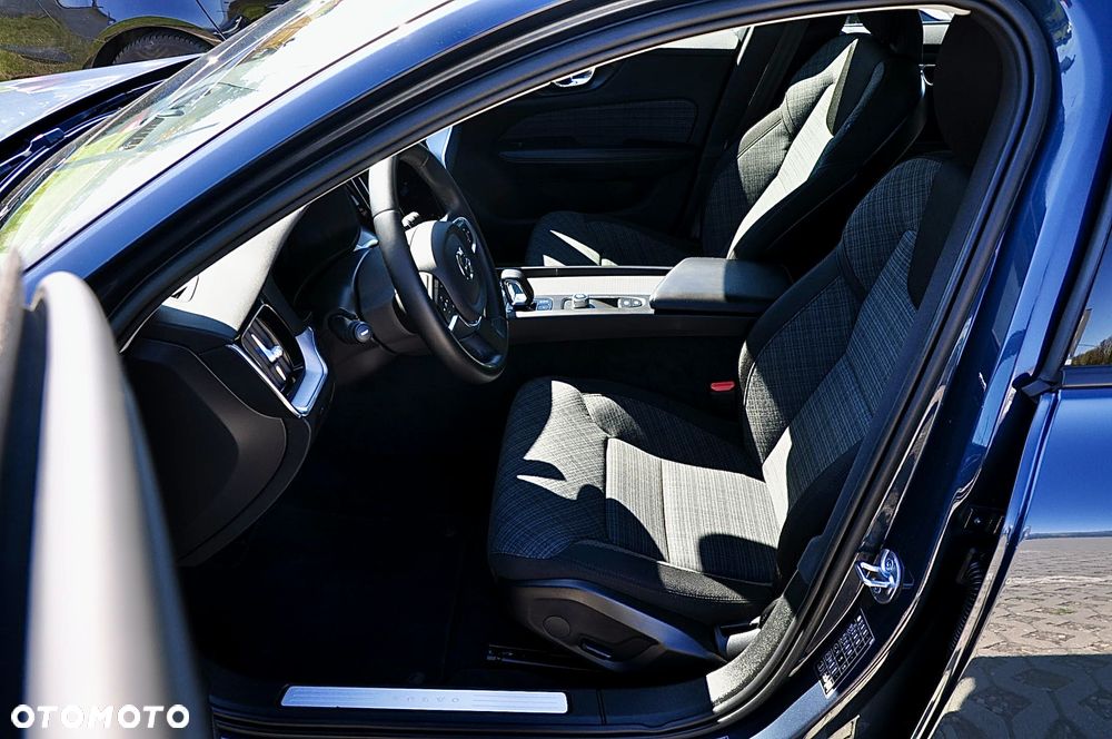 Volvo V60 B3 B Essential - 10