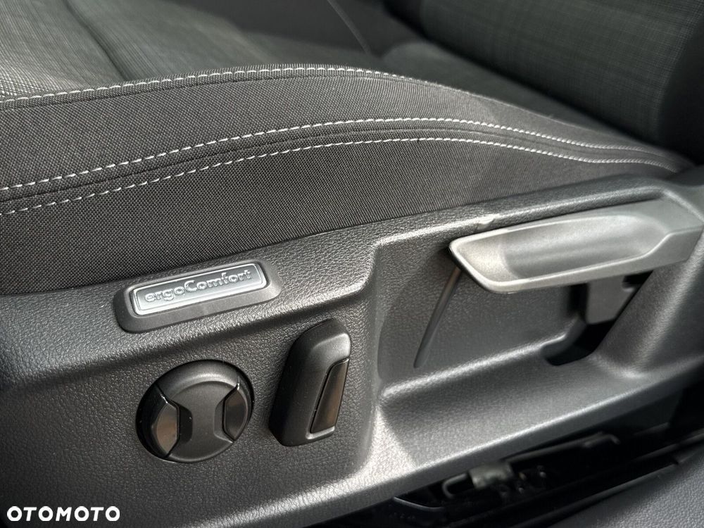 Volkswagen Passat 1.5 TSI EVO Business - 12