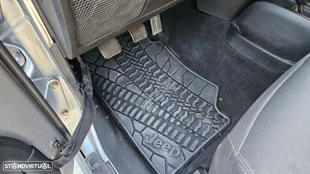 Jeep Wrangler 2.8 CRD MTX Sport 4L - 6