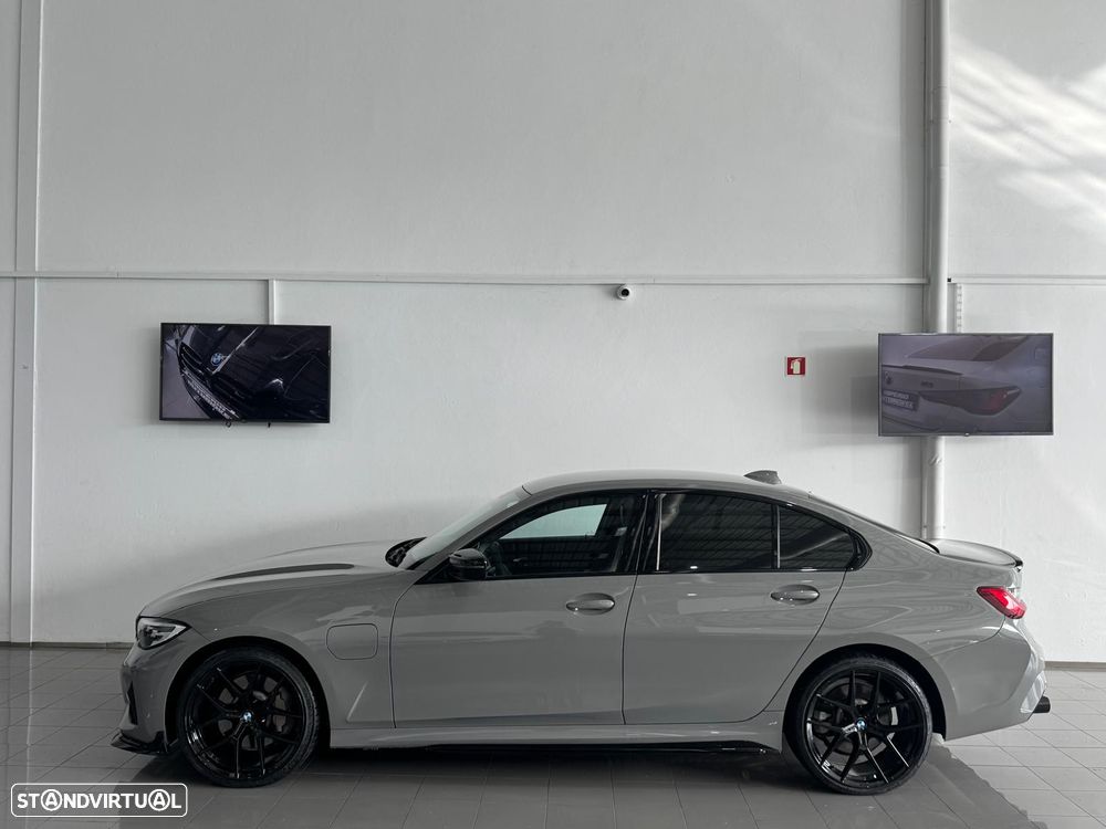 BMW 330 e Pack M Auto - 9