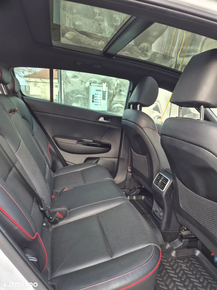 Kia Sportage 1.6 CRDI AWD Eco-Dynamics+ (48V M-H) DCT GT LINE - 17