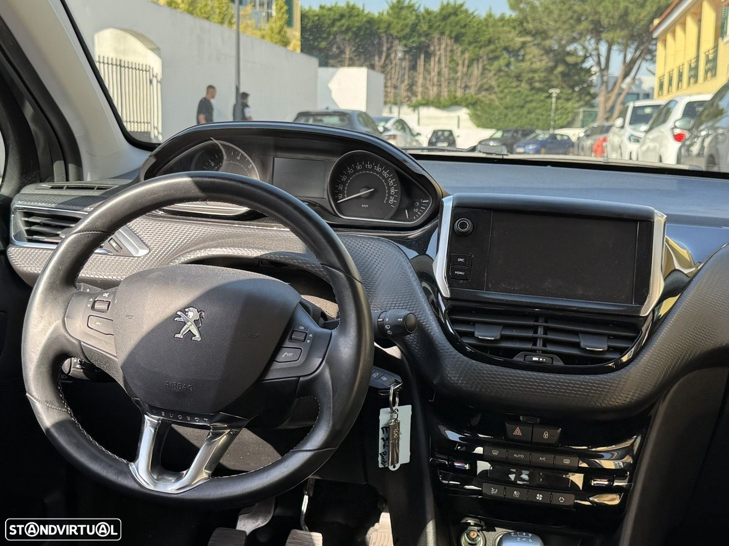 Peugeot 208 1.2 PureTech Allure - 14