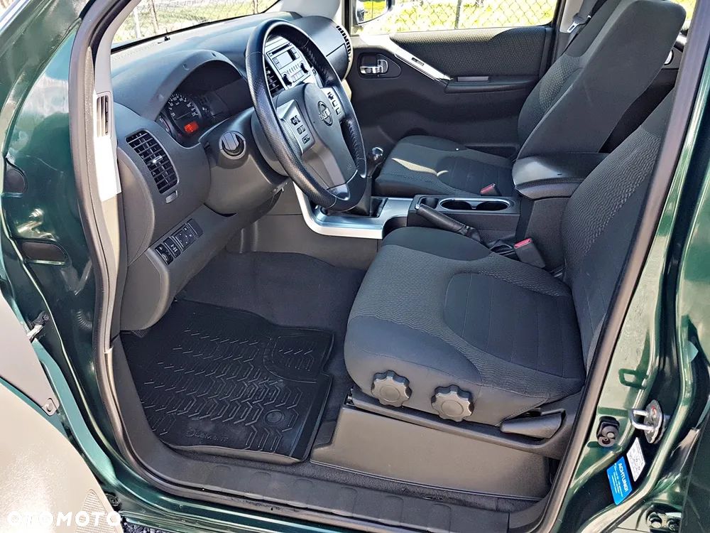 Nissan Navara 2.5 D XE Long - 15