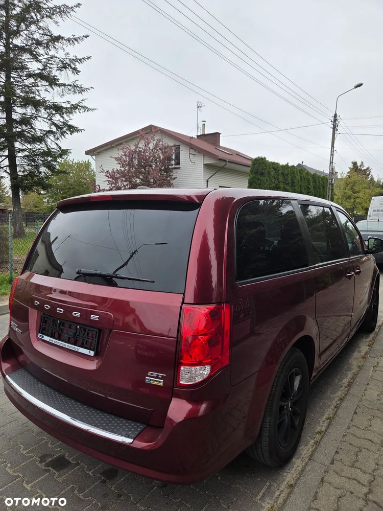 Dodge Grand Caravan 3.6 R/T - 16
