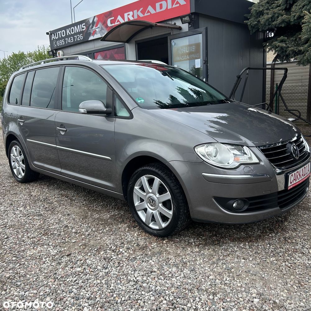 Volkswagen Touran 2.0 TDI DPF Highline - 1