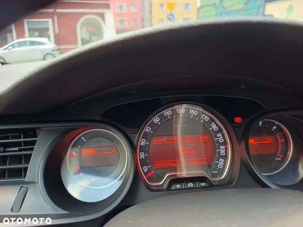 Citroën C5 HDi 110 FAP Confort - 8