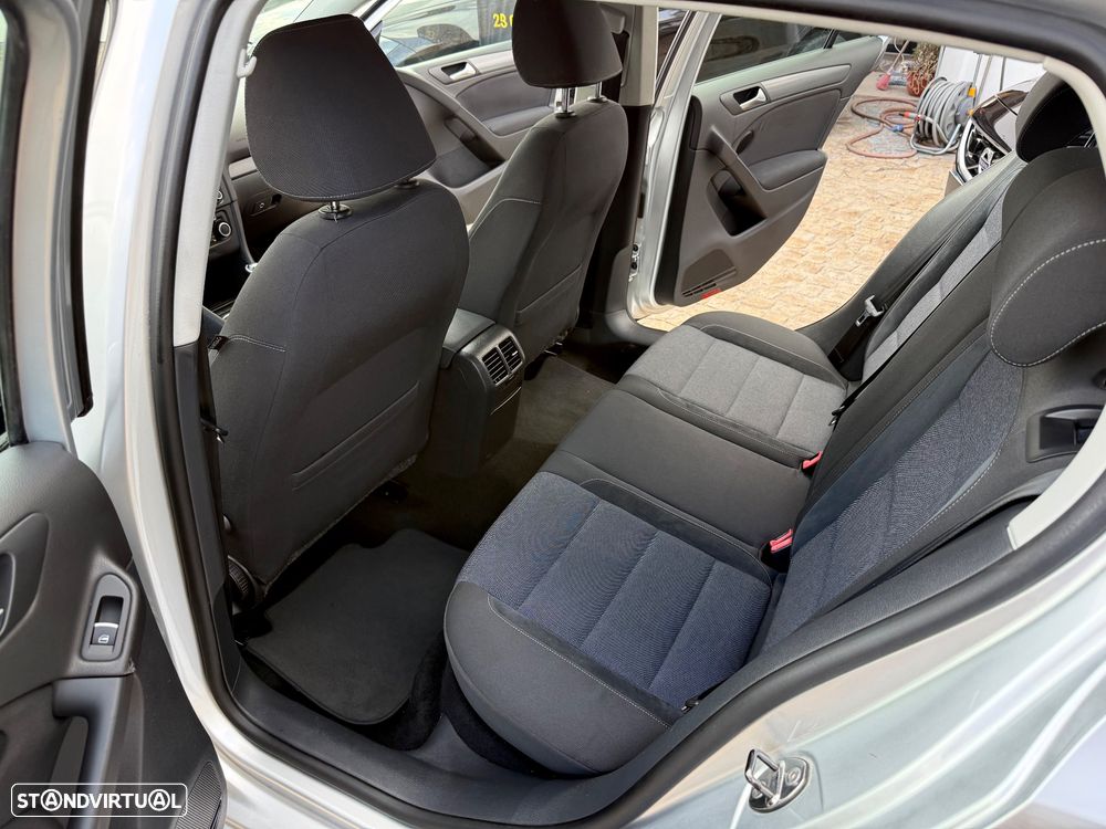 VW Golf 1.6 TDi Style - 44