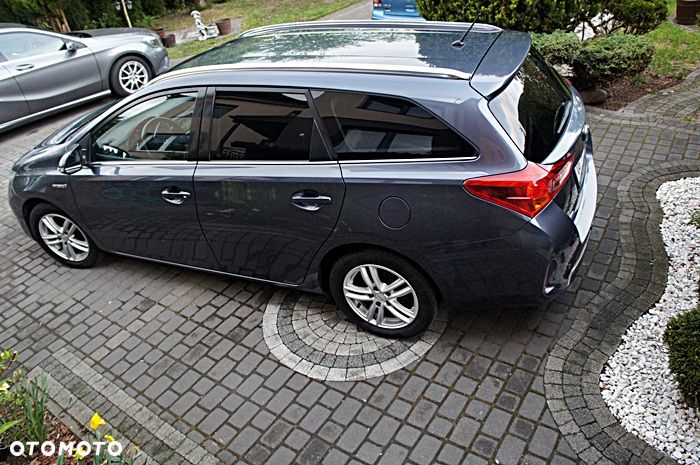 Toyota Auris 1.8 HSD Luna - 26