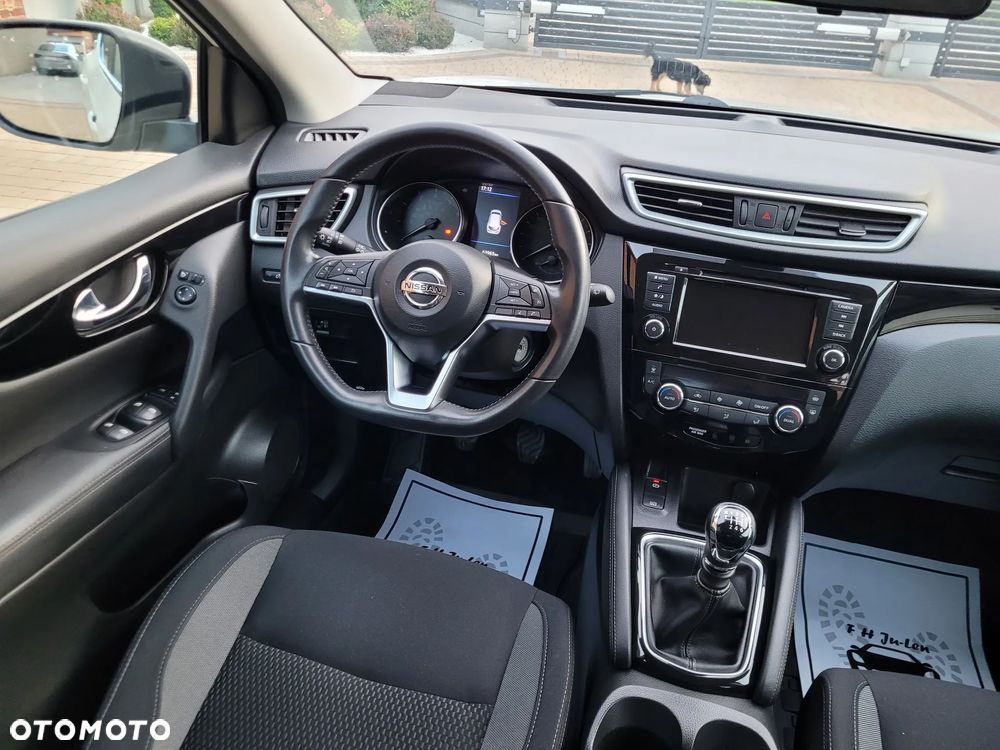 Nissan Qashqai 1.3 DIG-T N-Connecta - 19