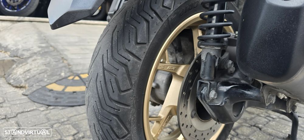 Yamaha X-Max XMAX 300 TECH MAX - 4