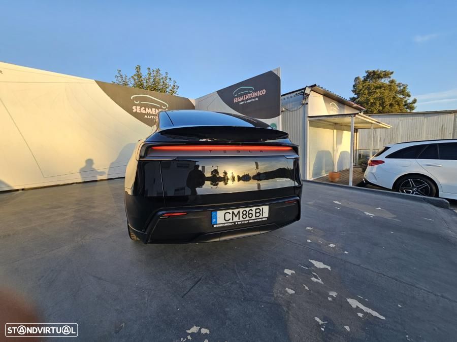 Tesla Model Y Long Range Dual Motor AWD - 15