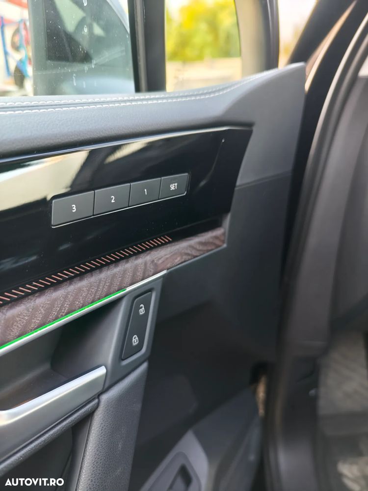 Volkswagen Touareg V6 TDI 4MOTION Elegance - 21