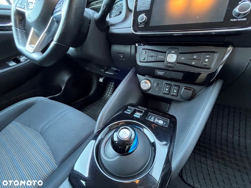 Nissan Leaf - 7