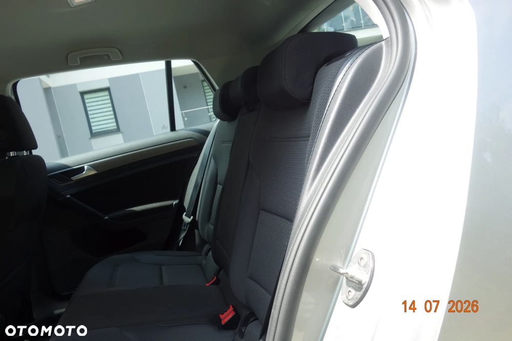 Volkswagen Golf 1.4 TSI BMT Comfortline - 14
