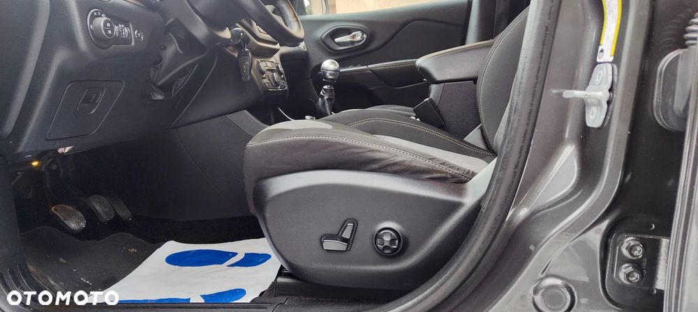 Jeep Cherokee 2.0 Multijet Longitude - 26