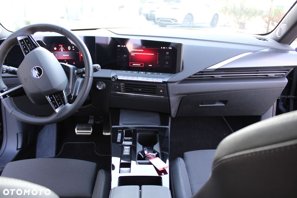 Opel Astra 1.2 Turbo Automatik GS - 33
