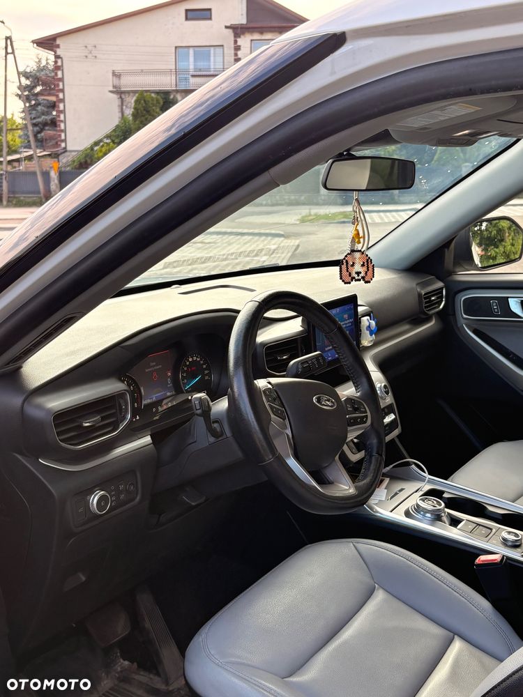 Ford Explorer - 6