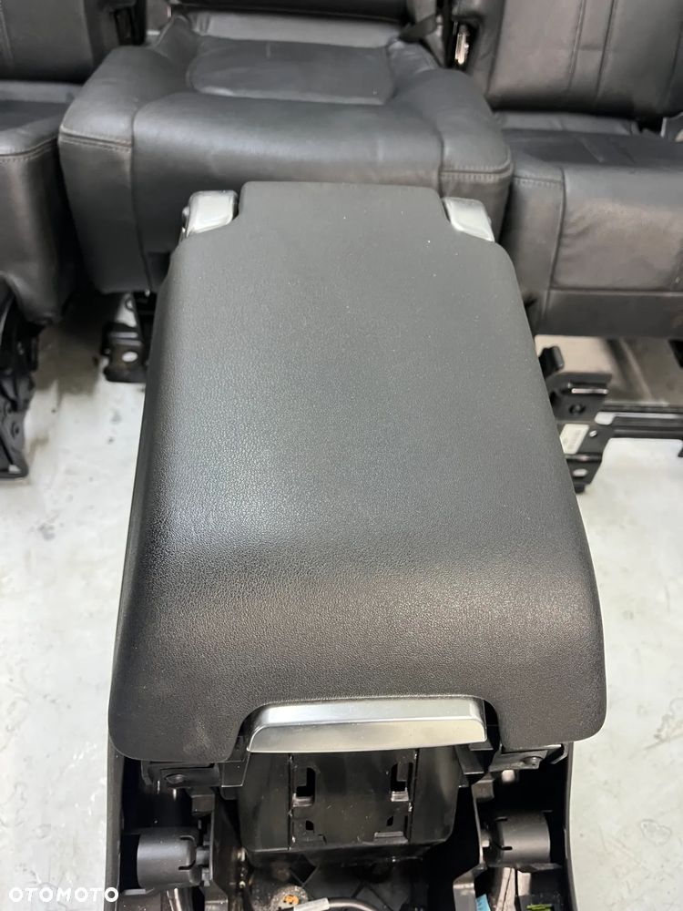 DISCOVERY 4 L319 KOMPLET FOTELI 7 osobowy - 13