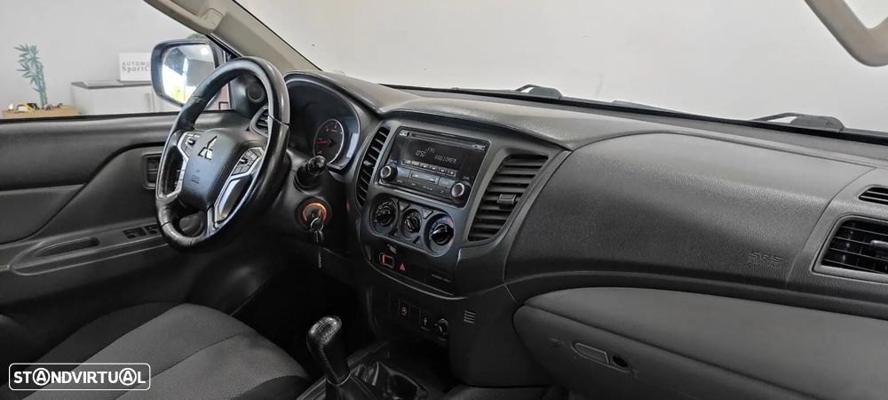 Mitsubishi L200 2.4 DI-D CD Invite 2WD - 8