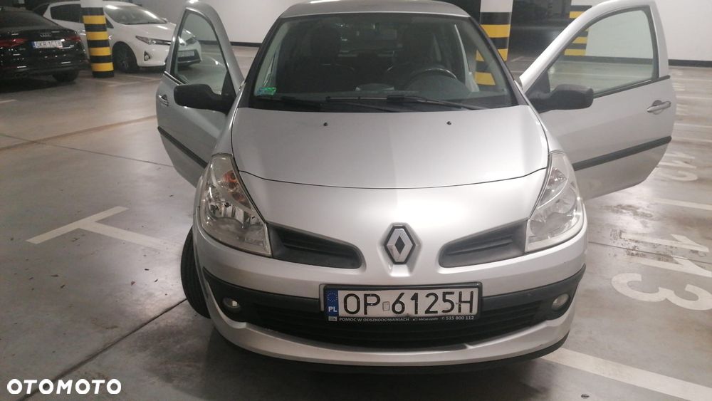 Renault Clio 1.2 16V Alize - 1