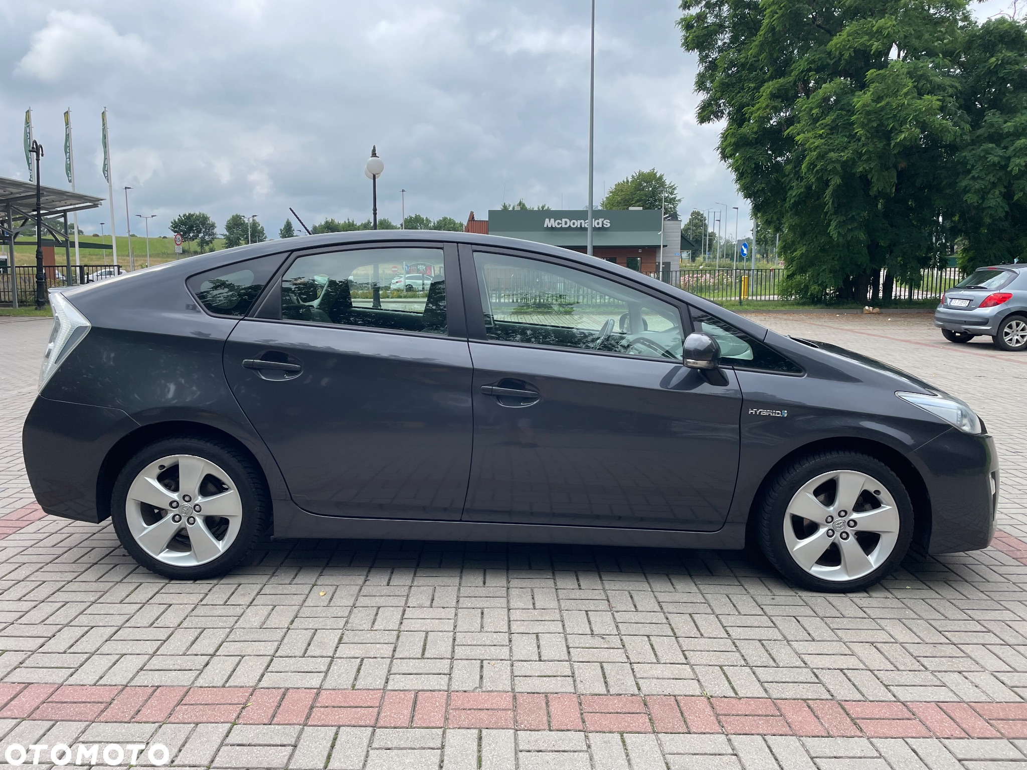 Toyota Prius (Hybrid) Comfort - 6