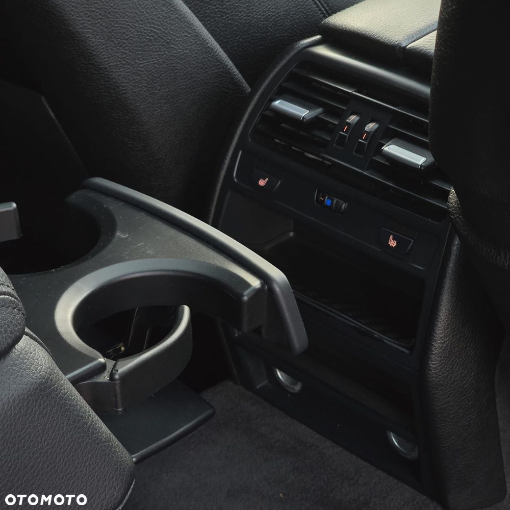 BMW Seria 7 730d xDrive - 27