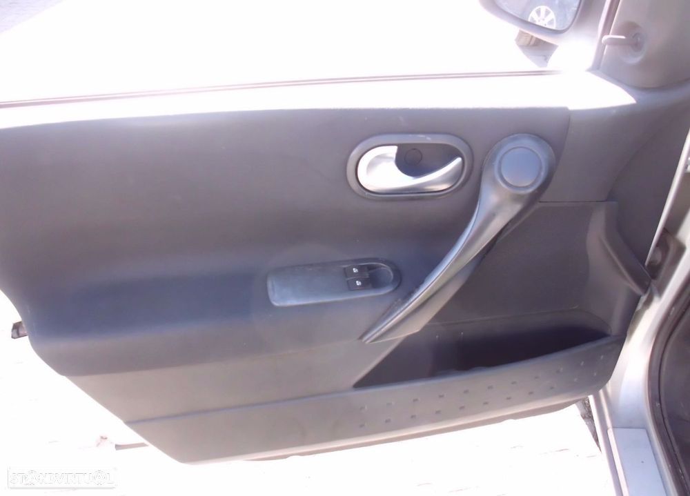 Peças Renault Megane II  (EM0/1_) 2003 a 2009 - 17