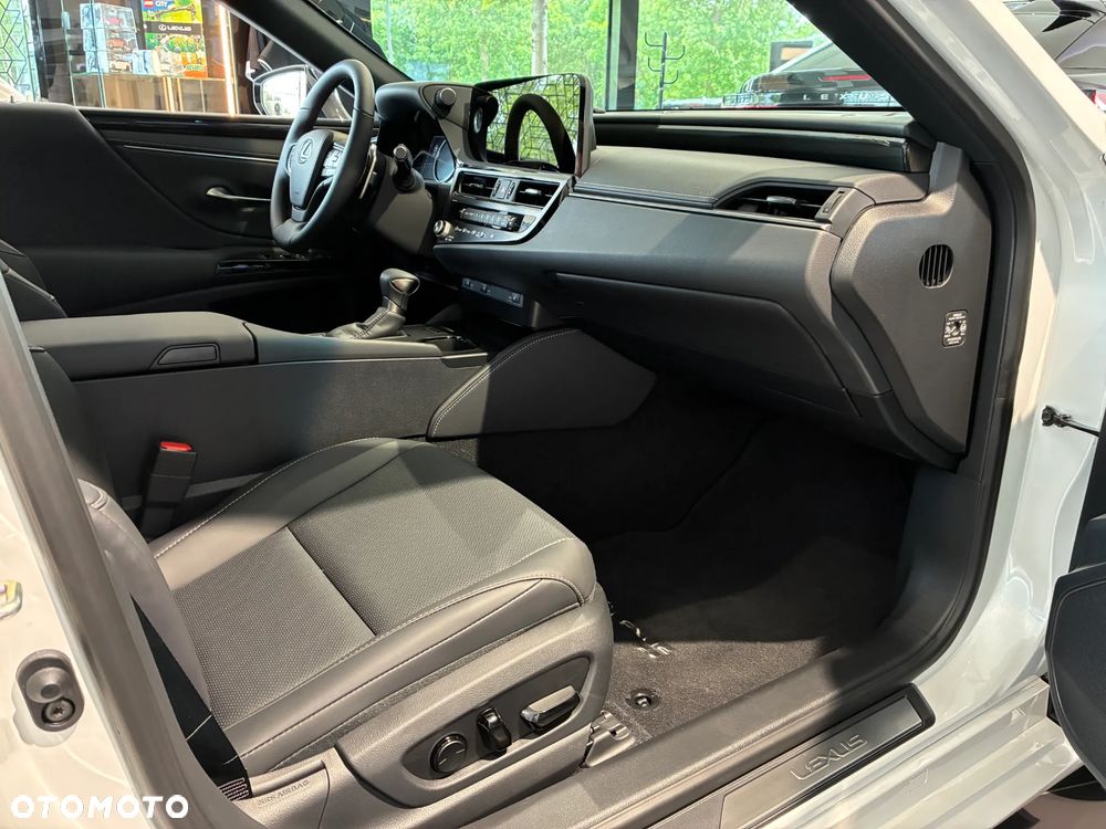 Lexus ES 300h Business Edition - 8