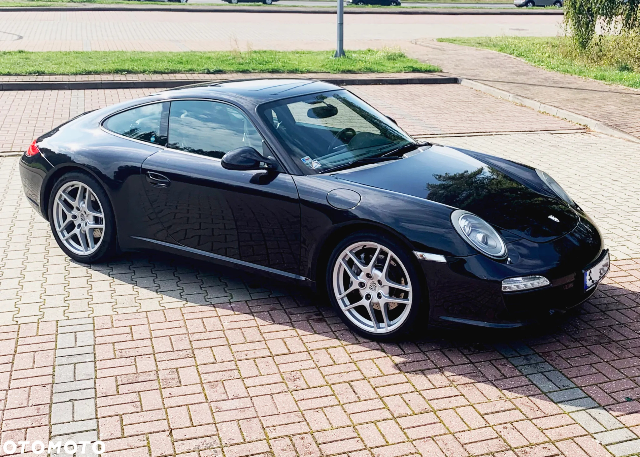 Porsche 911 Carrera - 19