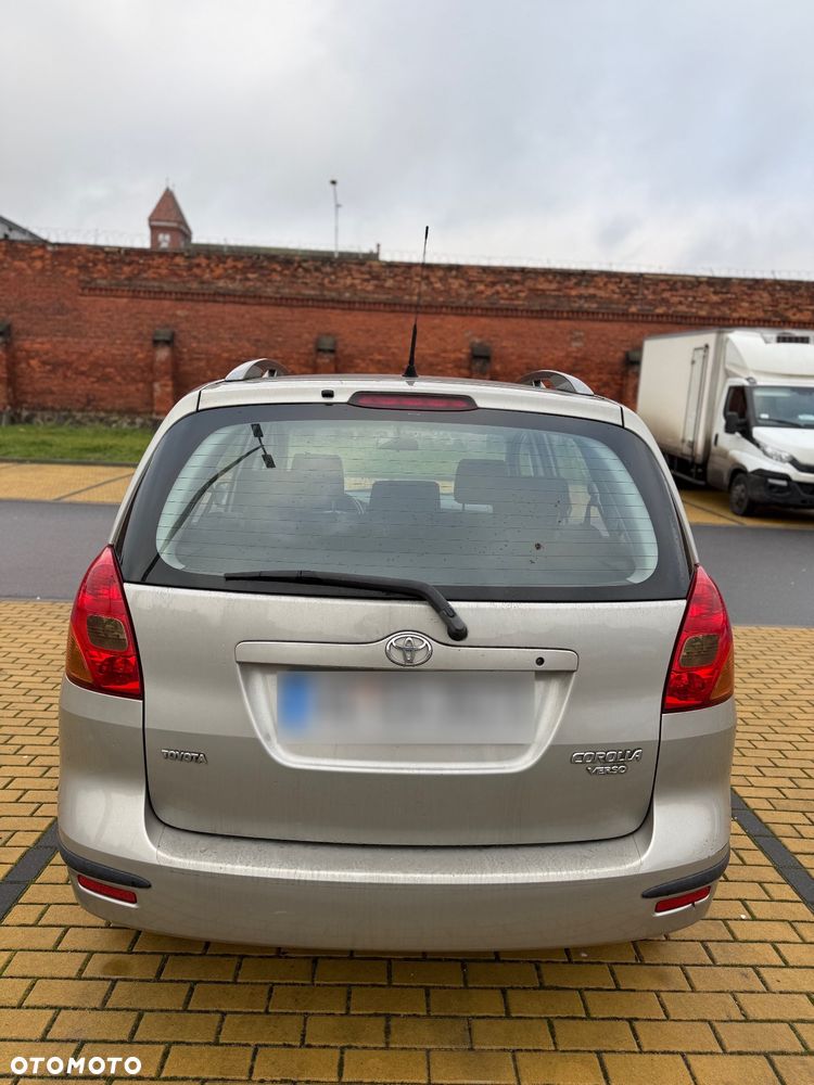 Toyota Corolla Verso 1.6 - 5