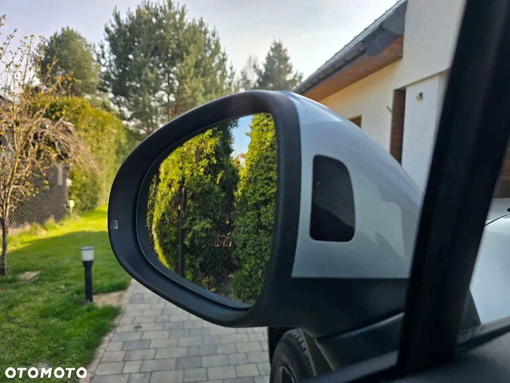Volkswagen Touareg - 23