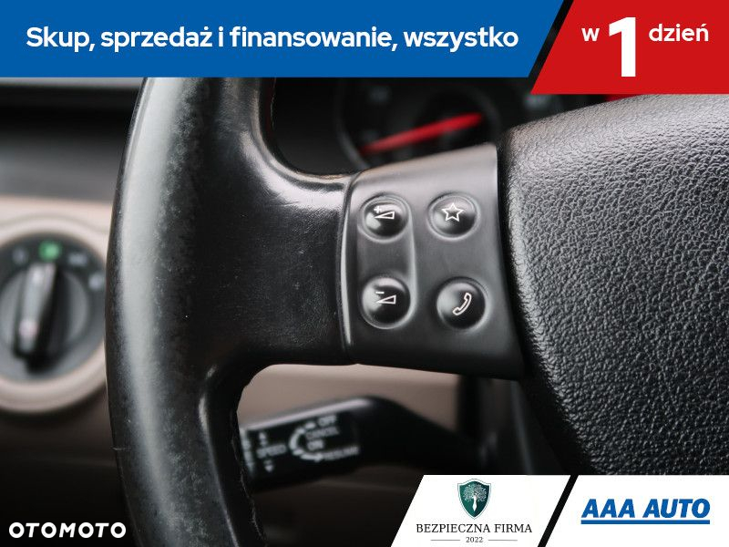 Volkswagen Passat - 17