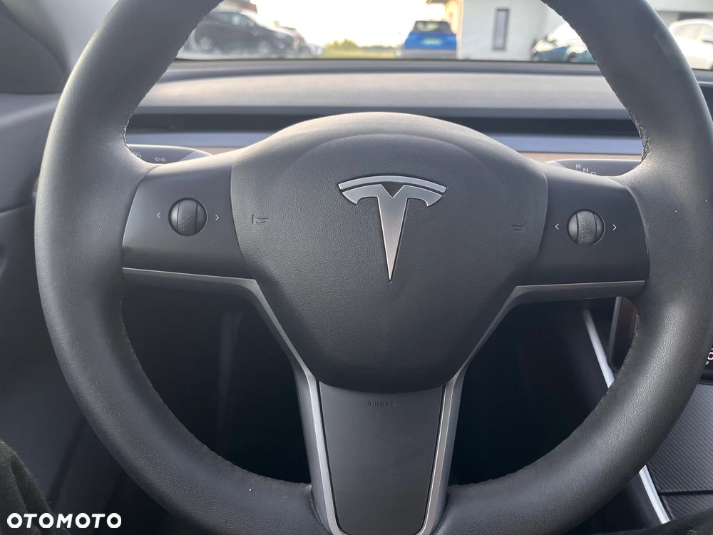 Tesla Model 3 Langstreckenbatterie Allradantrieb Dual Motor Performance - 27