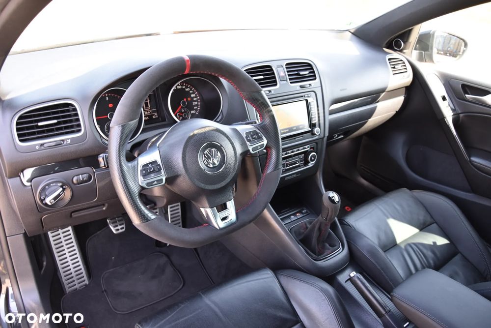 Volkswagen Golf - 10