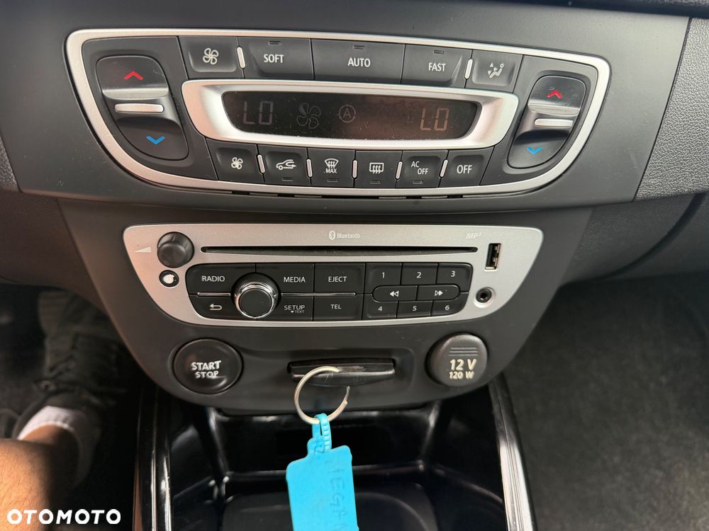 Renault Megane ENERGY TCe 115 Start & Stop Bose Edition - 17
