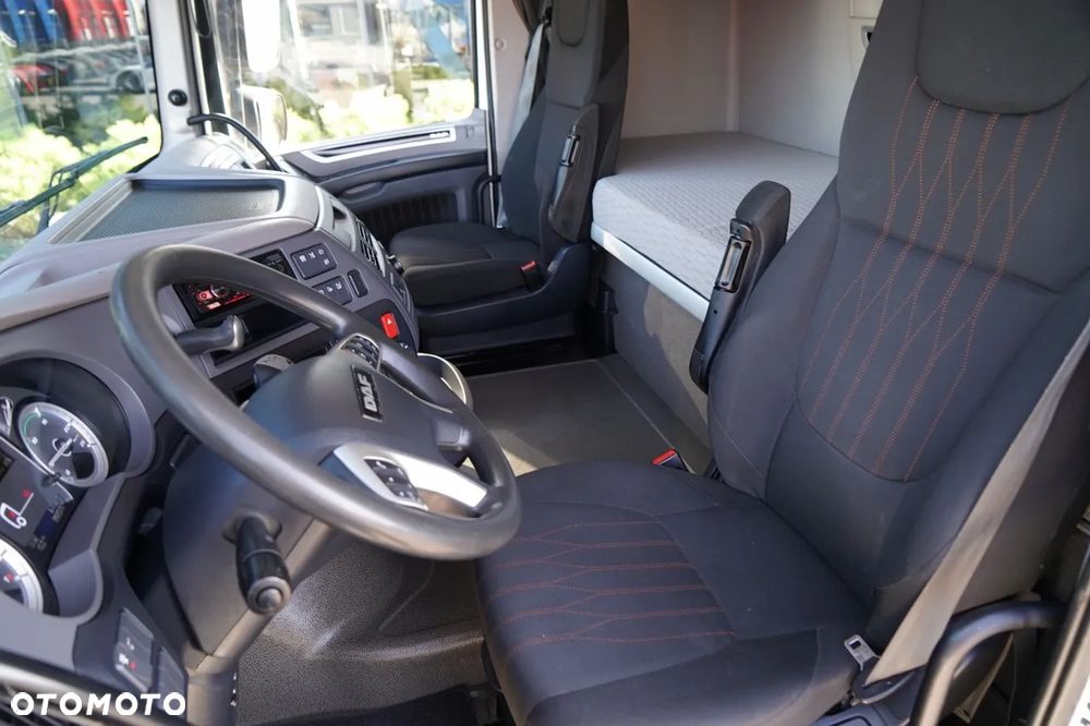 DAF XF 480 / SPACE CAB  / RETARDER  / 2020 R - 24