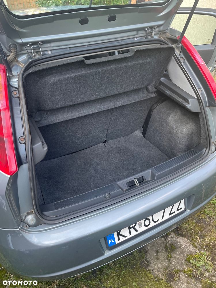 Fiat Grande Punto - 13