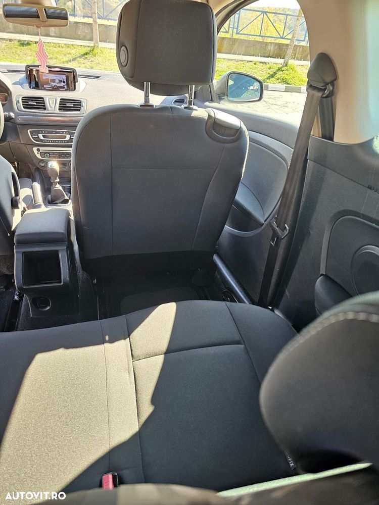 Renault Megane III Coupe 1.5 dCi Color Edition - 11