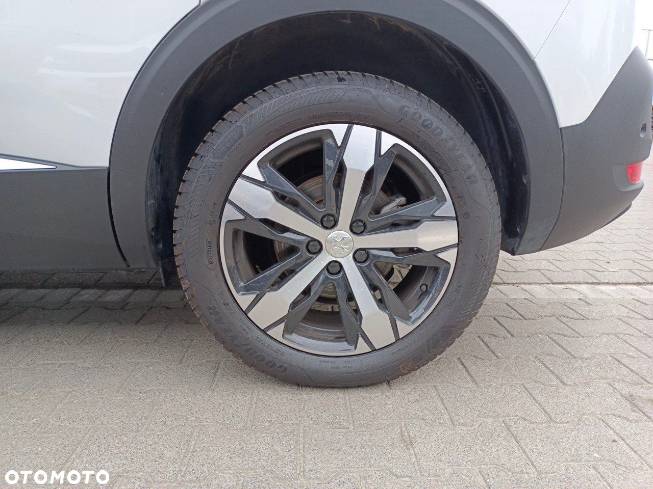 Peugeot 5008 1.5 BlueHDi Allure Pack S&S EAT8 - 11