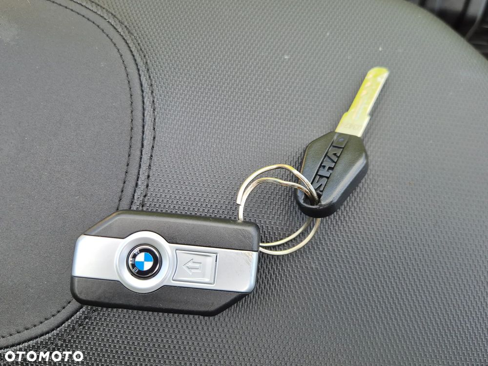 BMW F - 26