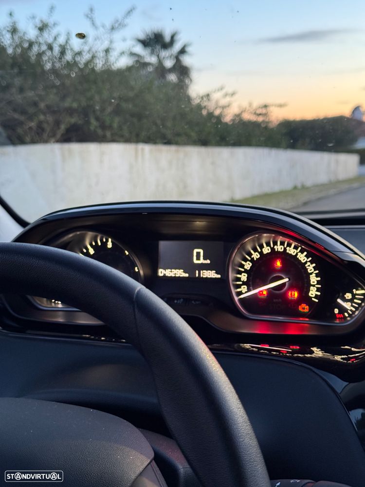 Peugeot 208 1.5 BlueHDi Active - 12