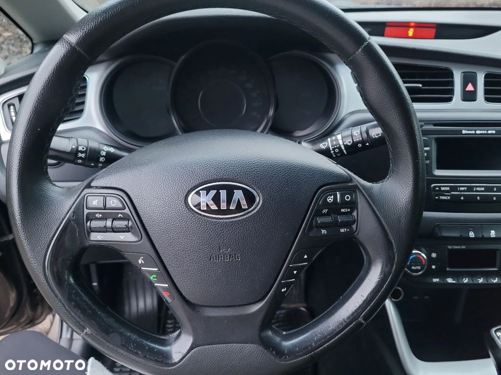 Kia Ceed 1.6 GDI L - 14
