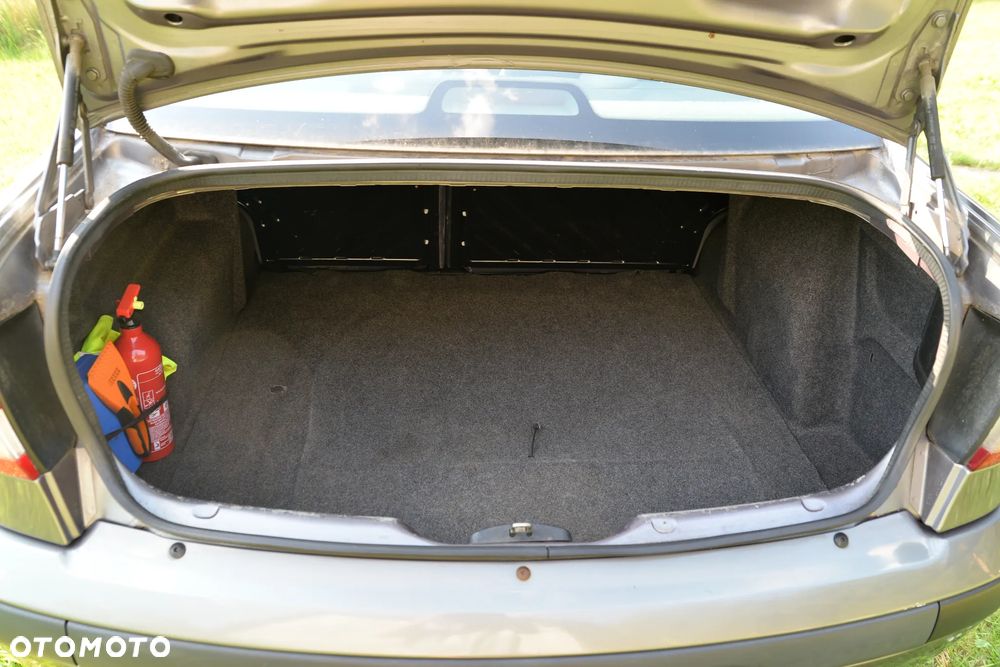 Renault Megane 1.9 dTi Authentique - 10