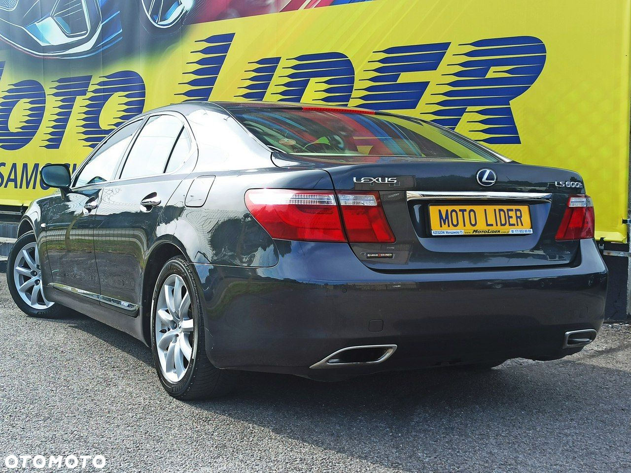 Lexus LS - 4